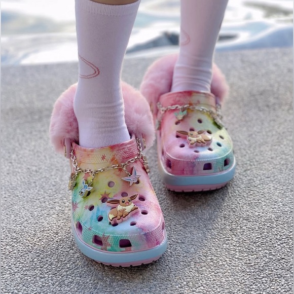 Crocs Classic Platform Clog 
Pokémon Eevee (Women's)
Style: 211429-90H - Picture 1 of 6